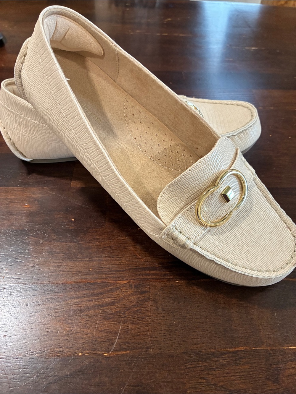 Like New! Liz Claiborne loafers 7